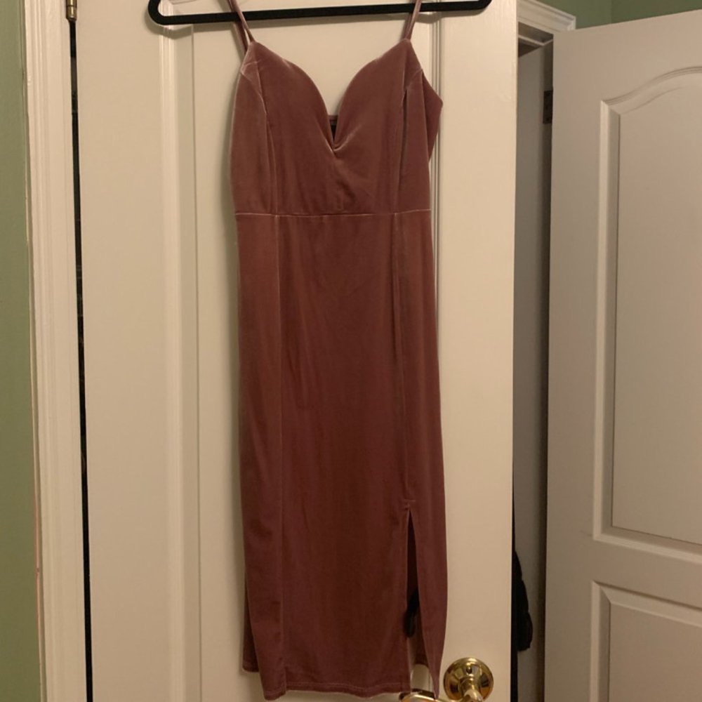 NWT UO Velvet Mauve Dress Sz. Small 💐 - Picture 3 of 7